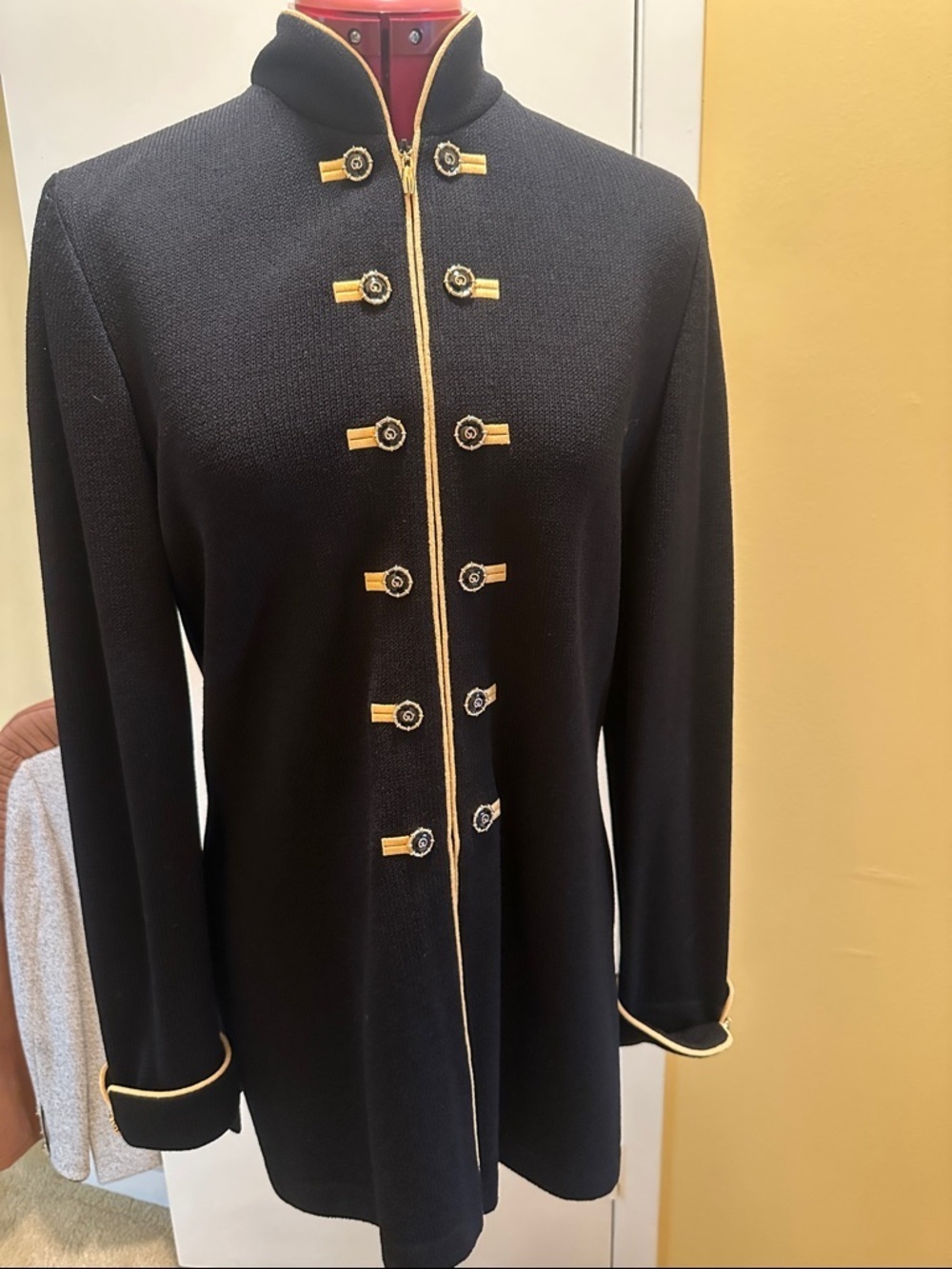 St. John Collection Black Longline Elegant Military Jacket S4 Designer gold dtls